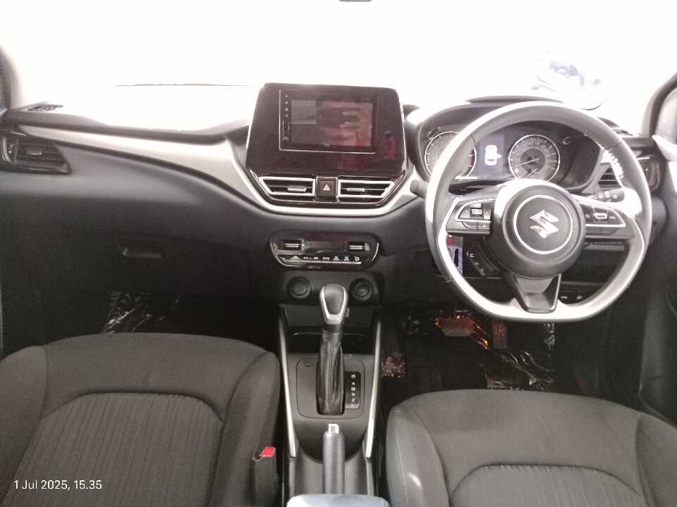 Foto Mobil Bekas Dashboard Suzuki Baleno 1.5 tahun 2023