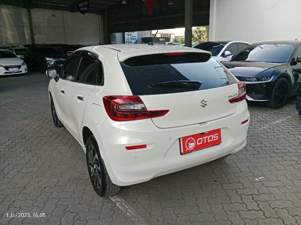Foto Mobil Bekas Kiri Belakang Suzuki Baleno 1.5 tahun 2023