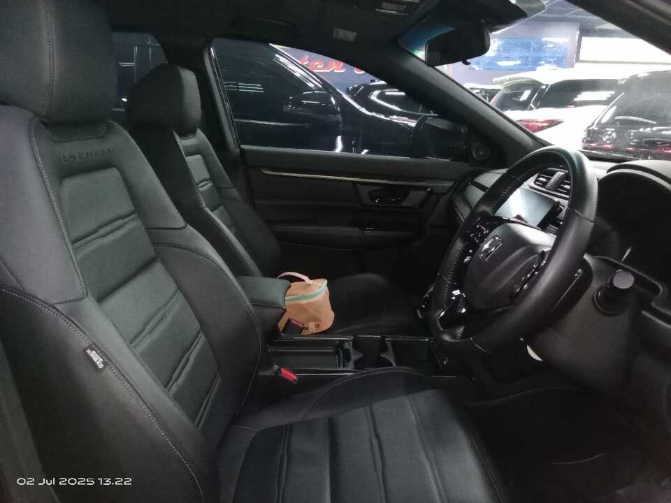 Foto Mobil Bekas Kabin Depan Honda CR-V 1.5 Turbo Prestige tahun 2023
