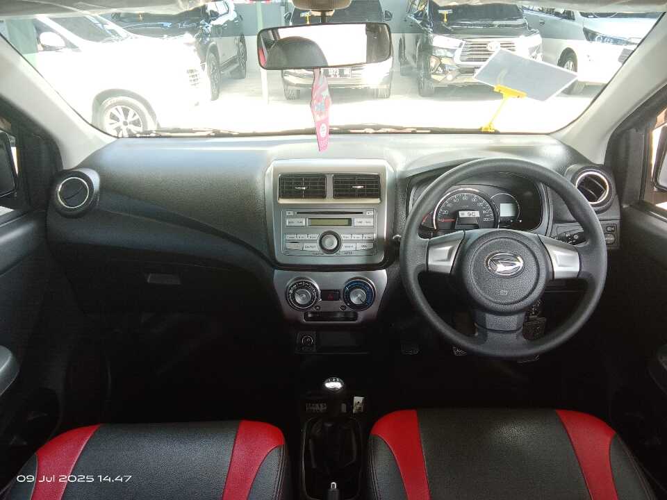 Foto Mobil Bekas Dashboard Daihatsu Ayla 1.0 X tahun 2022