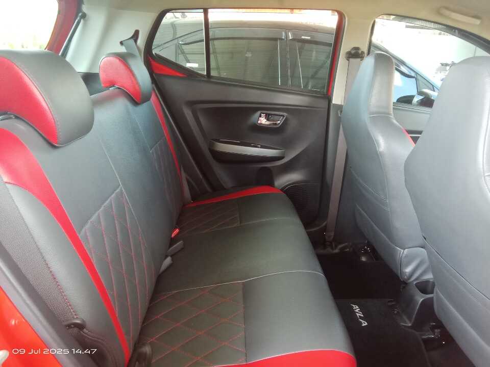 Foto Mobil Bekas Kabin Belakang Daihatsu Ayla 1.0 X tahun 2022