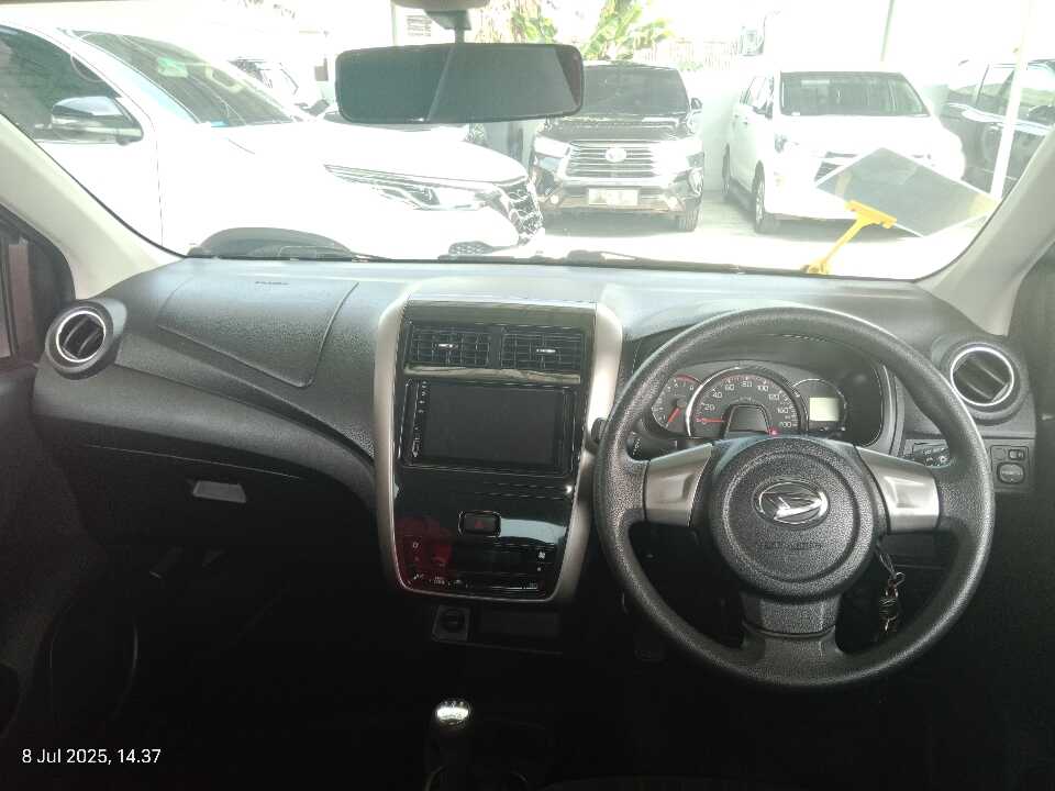Foto Mobil Bekas Dashboard Daihatsu Ayla 1.2 X tahun 2021