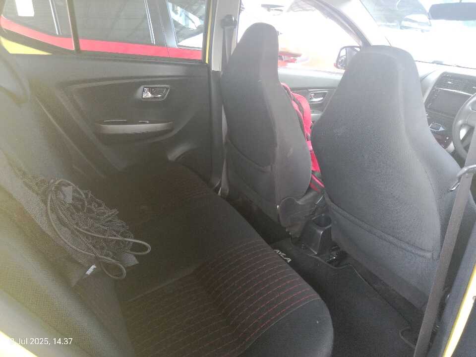 Foto Mobil Bekas Kabin Belakang Daihatsu Ayla 1.2 X tahun 2021
