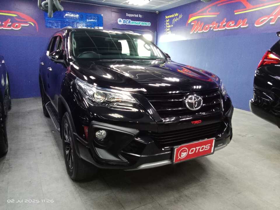 2019 Toyota Fortuner 2.4 4X2 VRZ - Foto 1 dari 6