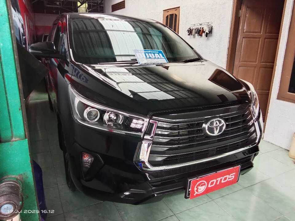 2022 Toyota Kijang Innova 2.4 V - Foto 1 dari 6