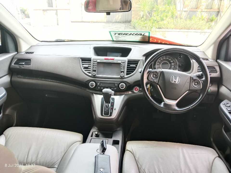 Foto Mobil Bekas Dashboard Honda CR-V 2.4 RM3 tahun 2014