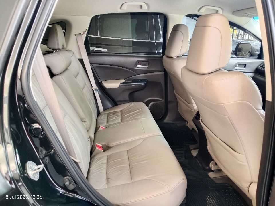 Foto Mobil Bekas Kabin Belakang Honda CR-V 2.4 RM3 tahun 2014