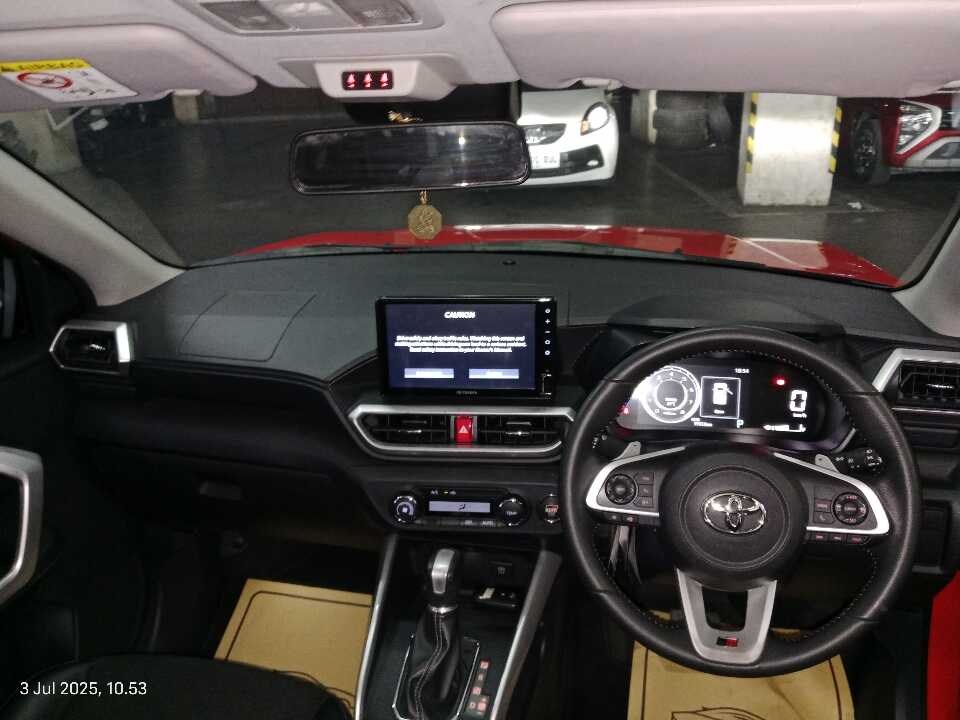Foto Mobil Bekas Dashboard Toyota Raize 1.0 GR Sport TSS tahun 2022