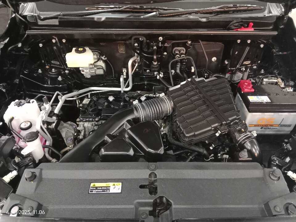 Foto Mobil Bekas Mesin Toyota Innova 2.0 Zenix V HV CVT Modellista tahun 2023