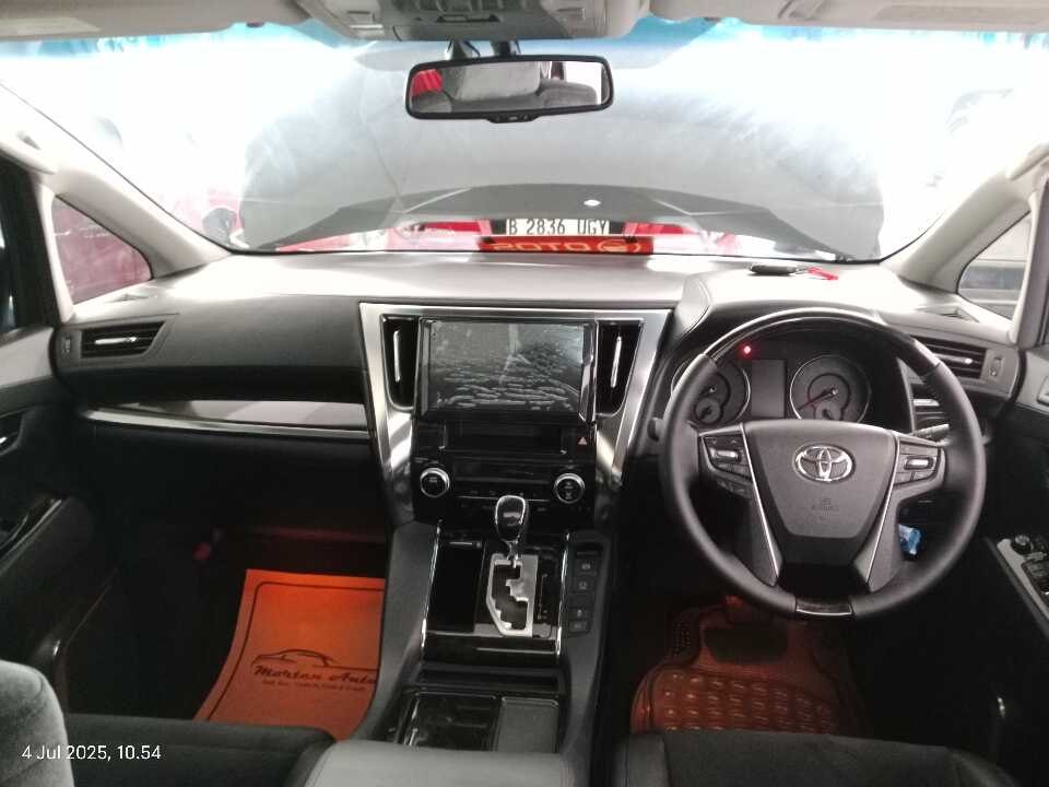 Foto Mobil Bekas Dashboard Toyota Alphard 2.5 G tahun 2015