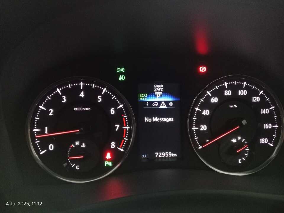 Foto Mobil Bekas Odometer Toyota Alphard 2.5 G tahun 2015
