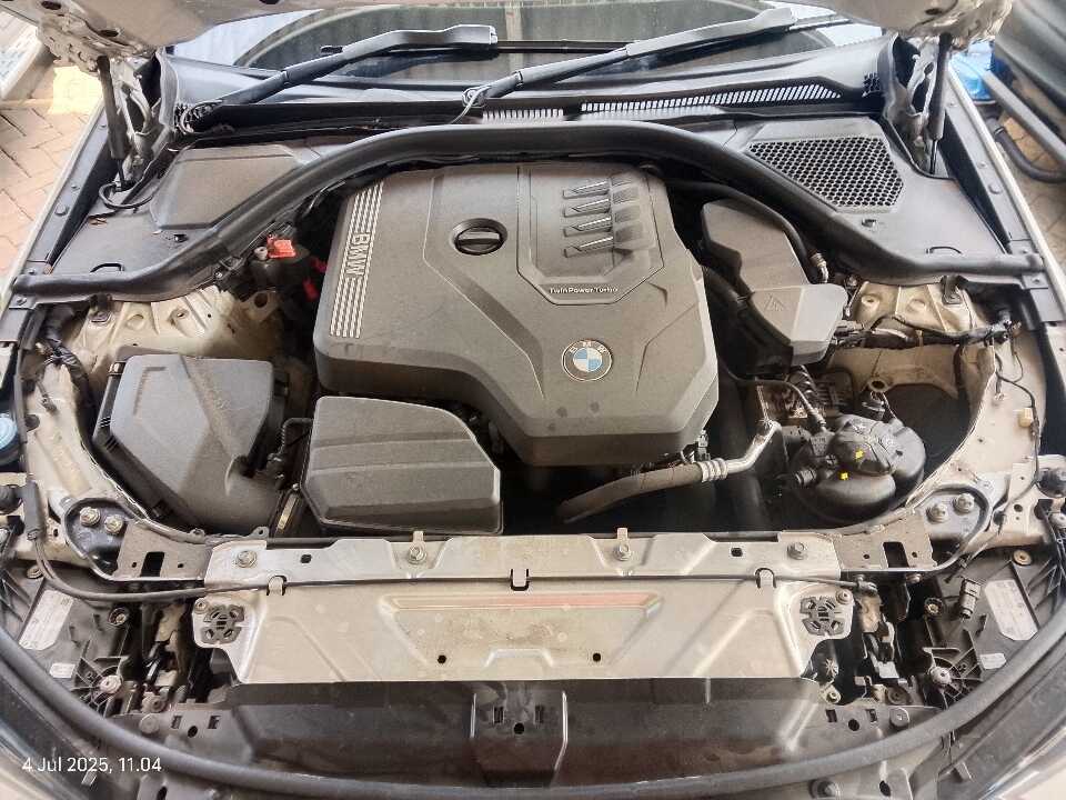 Foto Mobil Bekas Mesin BMW 320i 2.0 M Sport tahun 2023