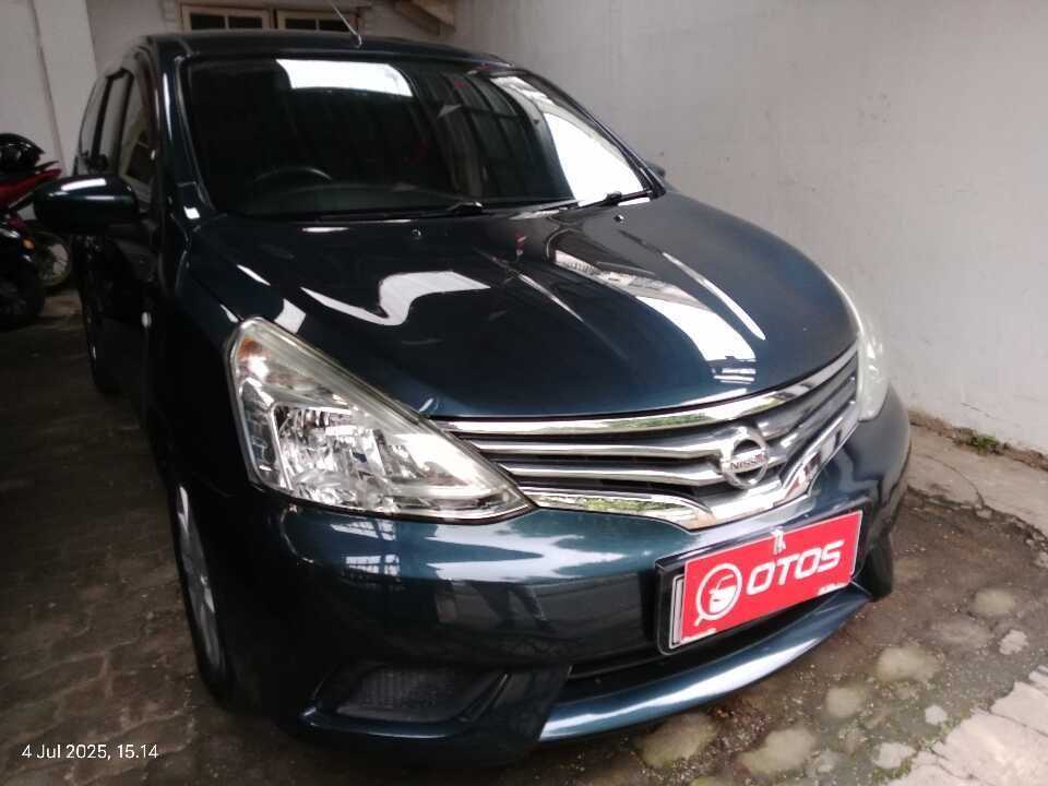 2015 Nissan Grand Livina 1.5 SV - Foto 1 dari 10