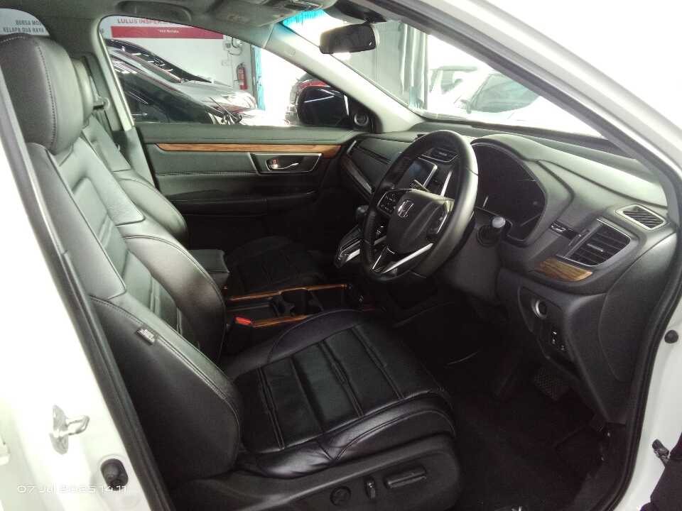 Foto Mobil Bekas Kabin Depan Honda CR-V 1.5 Prestige tahun 2021