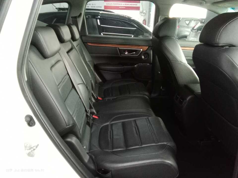 Foto Mobil Bekas Kabin Belakang Honda CR-V 1.5 Prestige tahun 2021