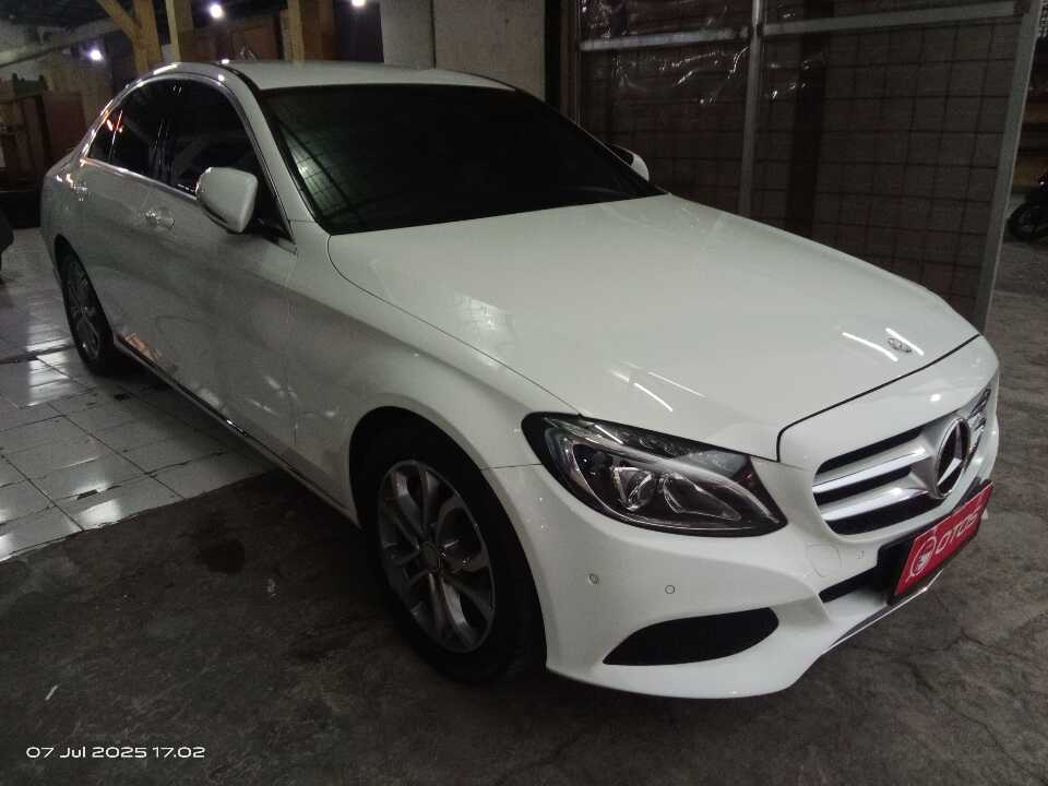 2016 Mercedes-Benz C200 2.0 - Foto 1 dari 6