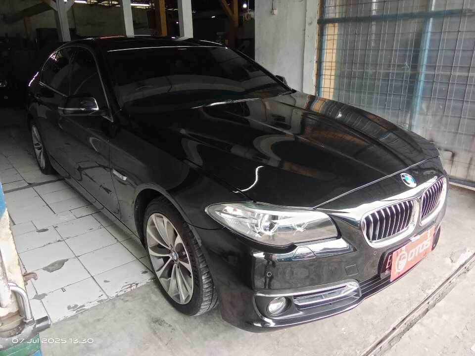 2016 BMW 520i 2.0 - Foto 1 dari 6