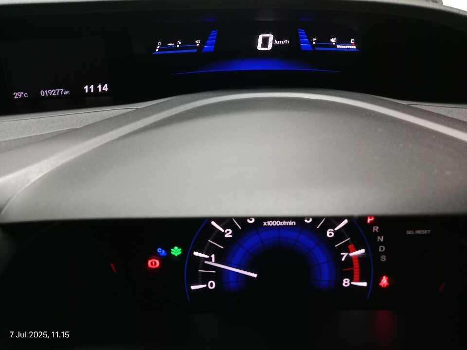 Foto Mobil Bekas Odometer Honda Civic 1.8 FB tahun 2015