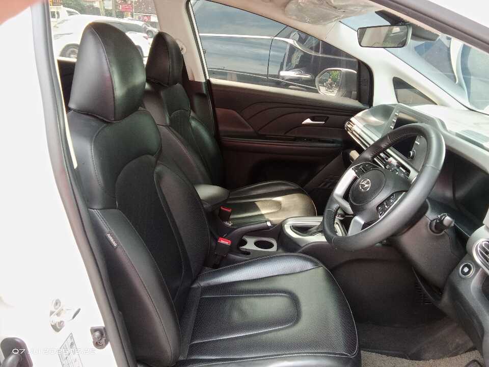 Foto Mobil Bekas Kabin Depan Hyundai Stargazer 1.5 Prime tahun 2023