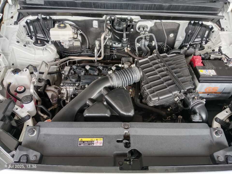 Foto Mobil Bekas Mesin Toyota Innova 2.0 Zenix Q HV CVT TSS tahun 2023
