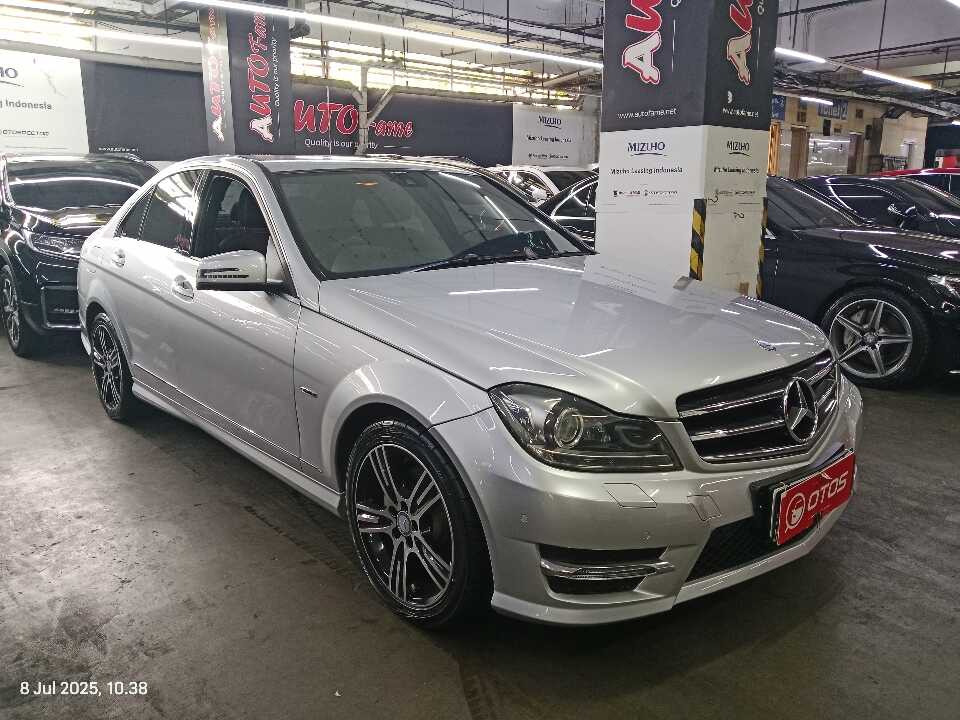 2014 Mercedes-Benz C200 1.8 CGI - Foto 1 dari 6