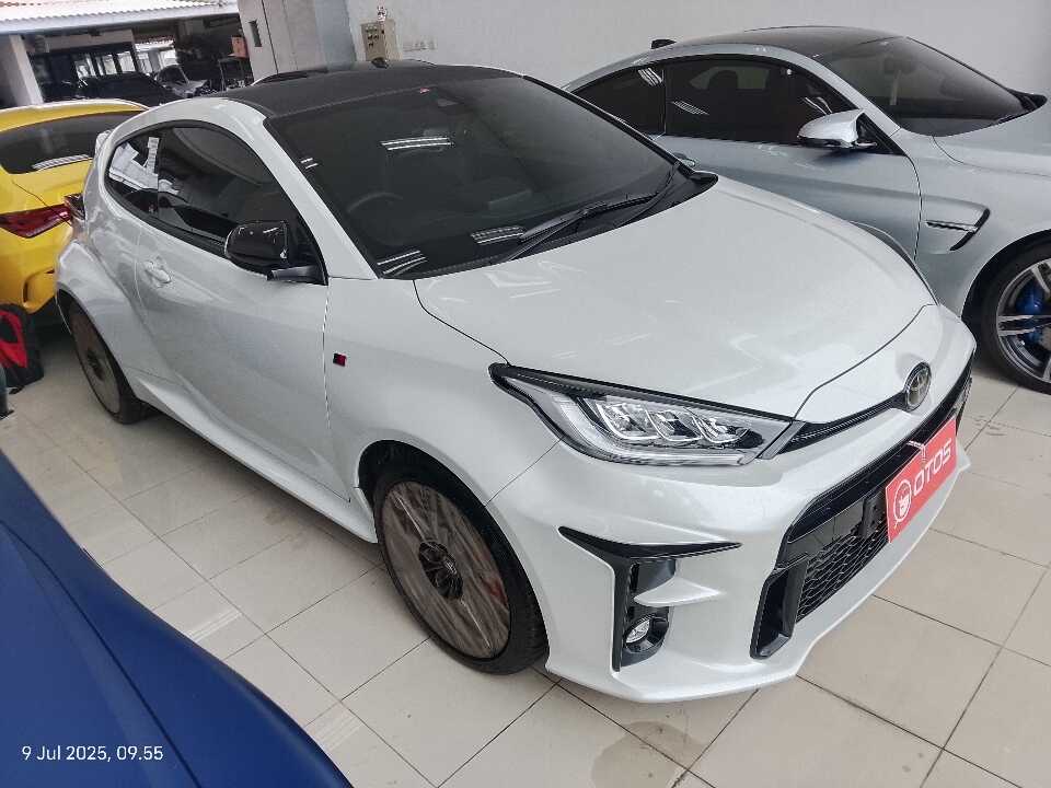 2022 Toyota GR Yaris 1.6 - Foto 1 dari 6