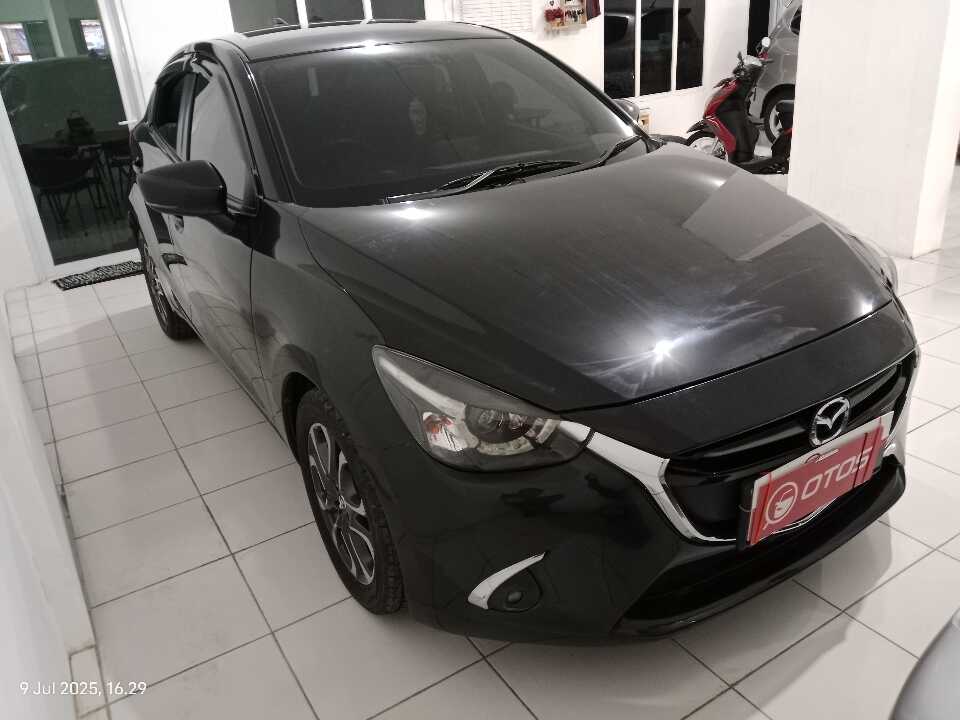 2018 Mazda 2 1.5 - Foto 1 dari 6