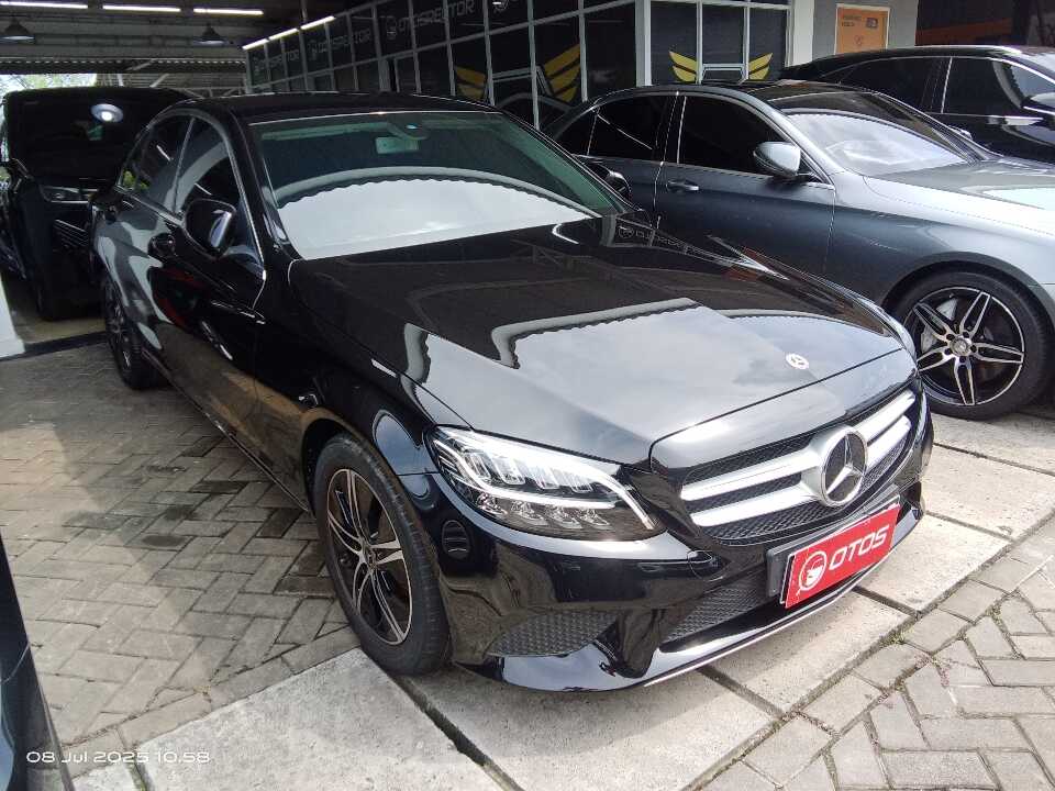 2019 Mercedes-Benz C180 1.5 - Foto 1 dari 6