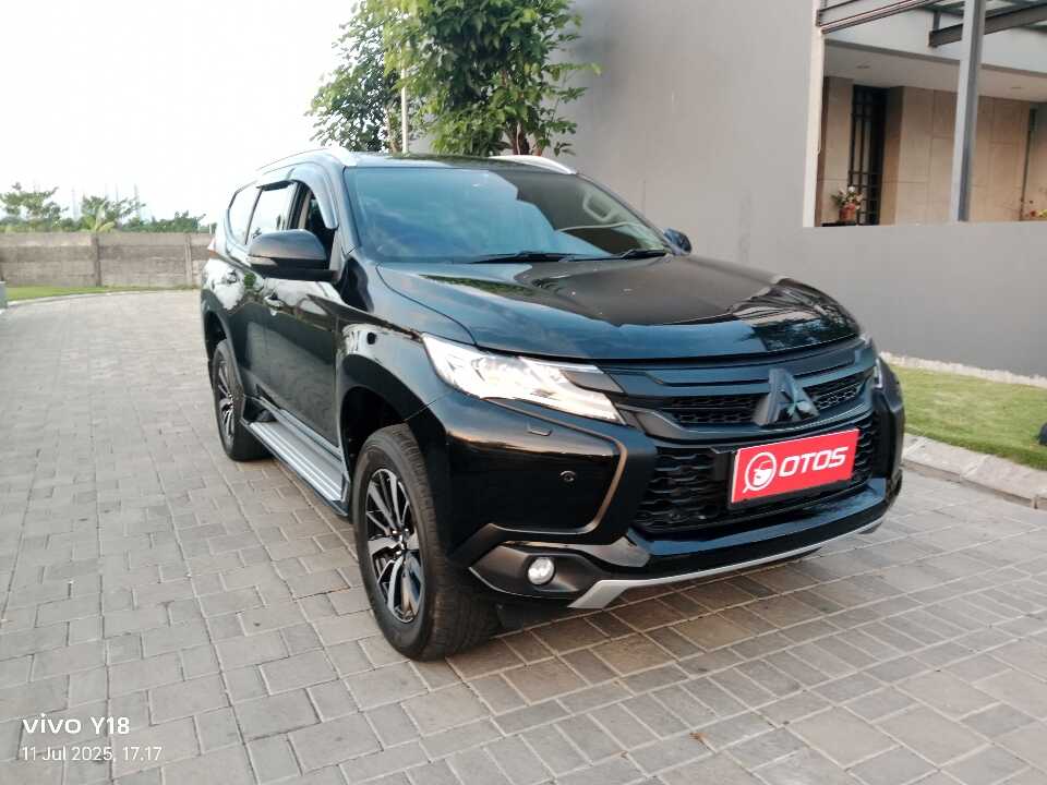 2018 Mitsubishi Pajero Sport 2.4 Dakar - Foto 1 dari 6