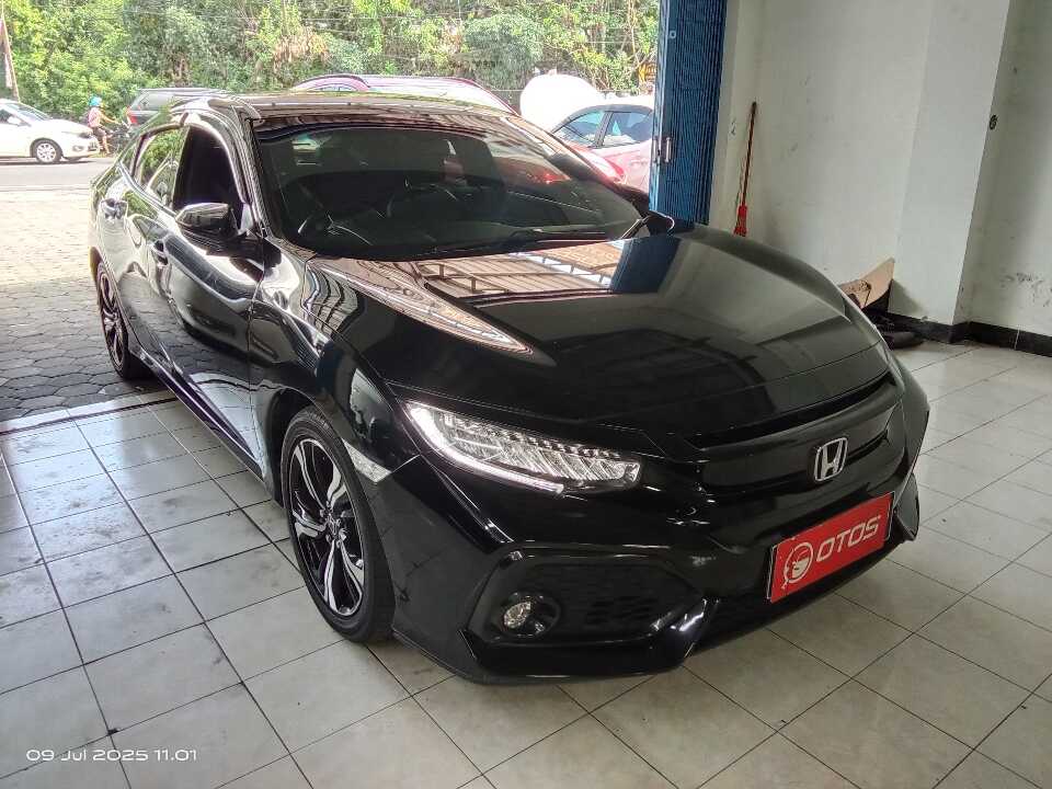 2017 Honda Civic 1.5 E - Foto 1 dari 6