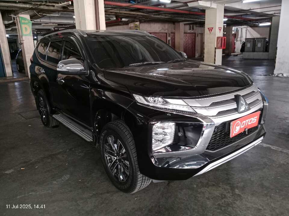 2023 Mitsubishi Pajero Sport 2.4 Dakar 4X2 - Foto 1 dari 6
