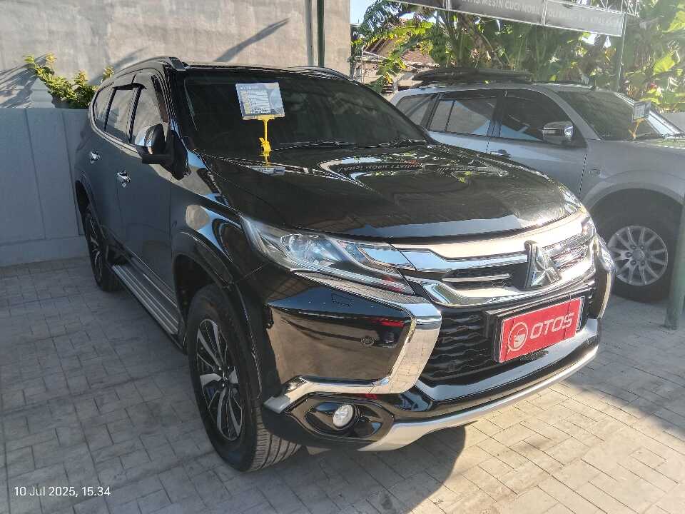 2017 Mitsubishi Pajero Sport 2.4 Dakar 4X2 - Foto 1 dari 6