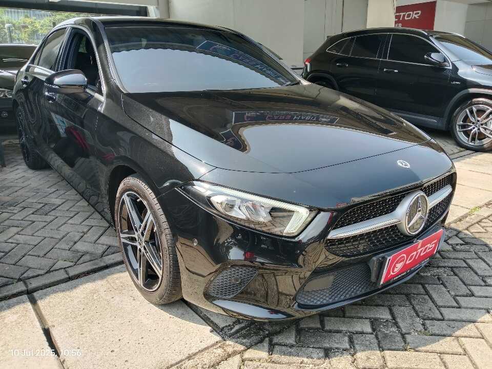 2023 Mercedes-Benz A200 1.3 - Foto 1 dari 6