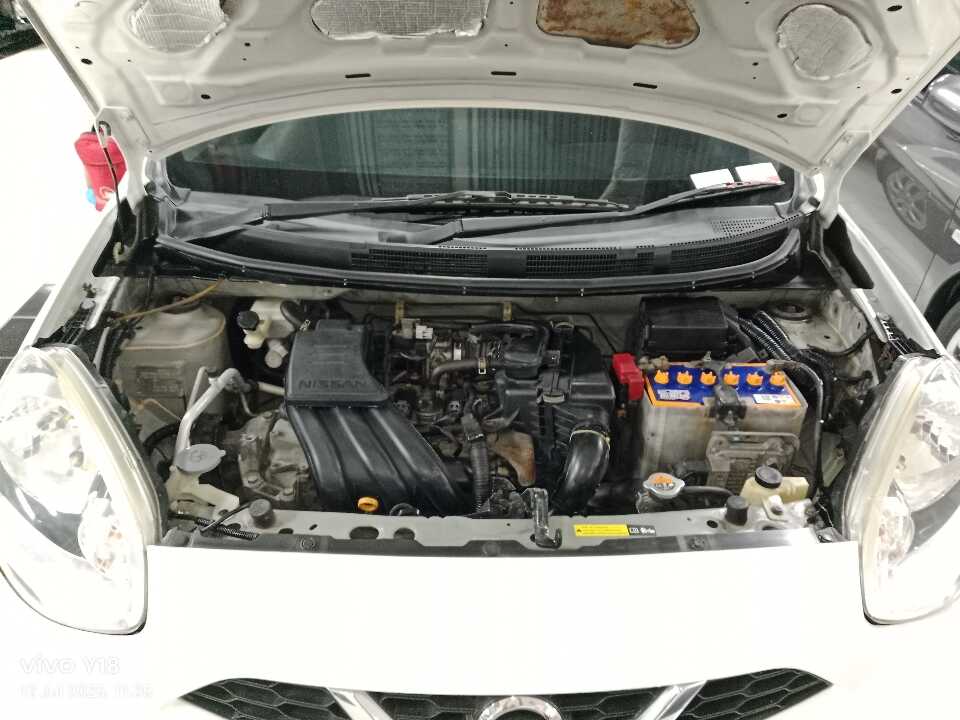 Foto Mobil Bekas Mesin Nissan March 1.2 tahun 2015