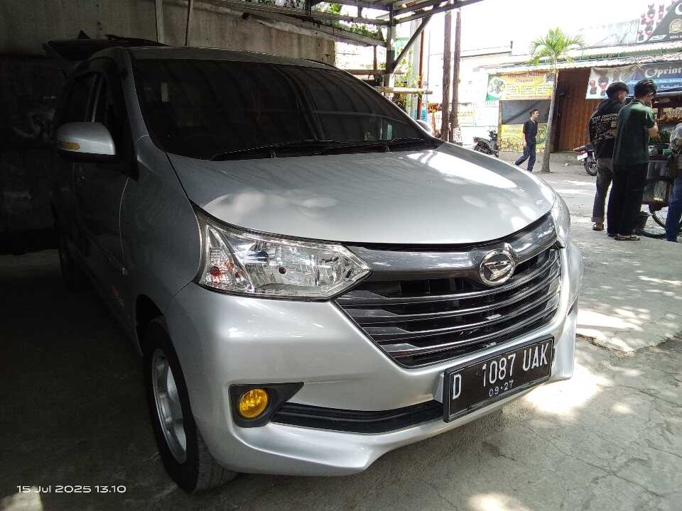 2017 Daihatsu Xenia 1.3 X - Foto 1 dari 6