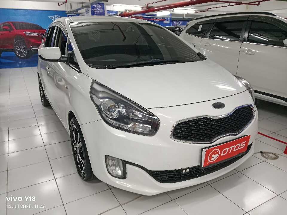 2013 KIA Carens 2.0 LX - Foto 1 dari 6