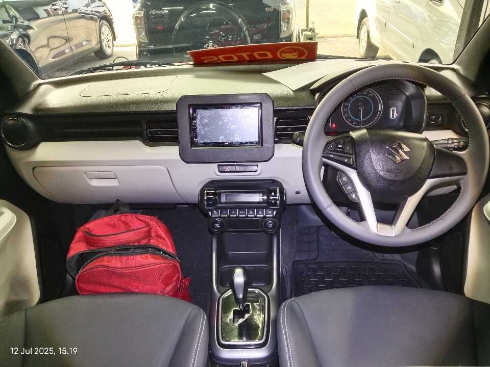 Foto Mobil Bekas Dashboard Suzuki Ignis 1.2 tahun 2023