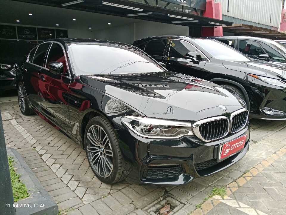 2019 BMW 530i 2.0 - Foto 1 dari 6