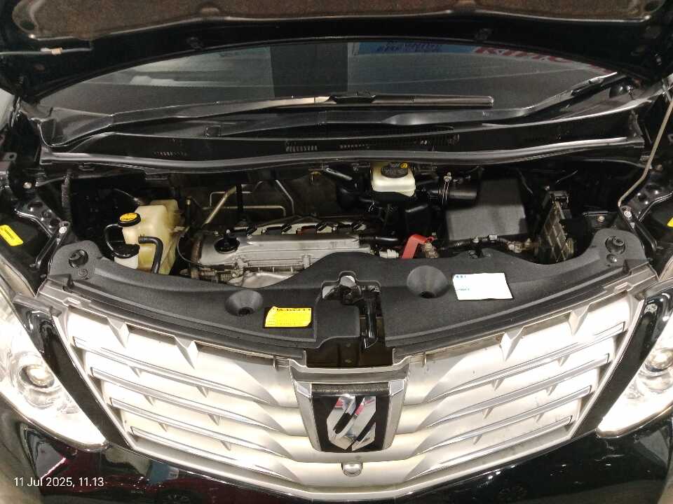 Foto Mobil Bekas Mesin Toyota Alphard 2.4 tahun 2010