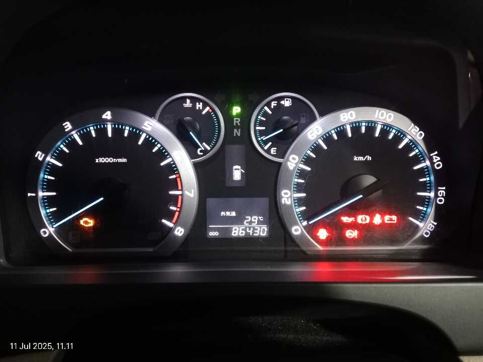 Foto Mobil Bekas Odometer Toyota Alphard 2.4 tahun 2010