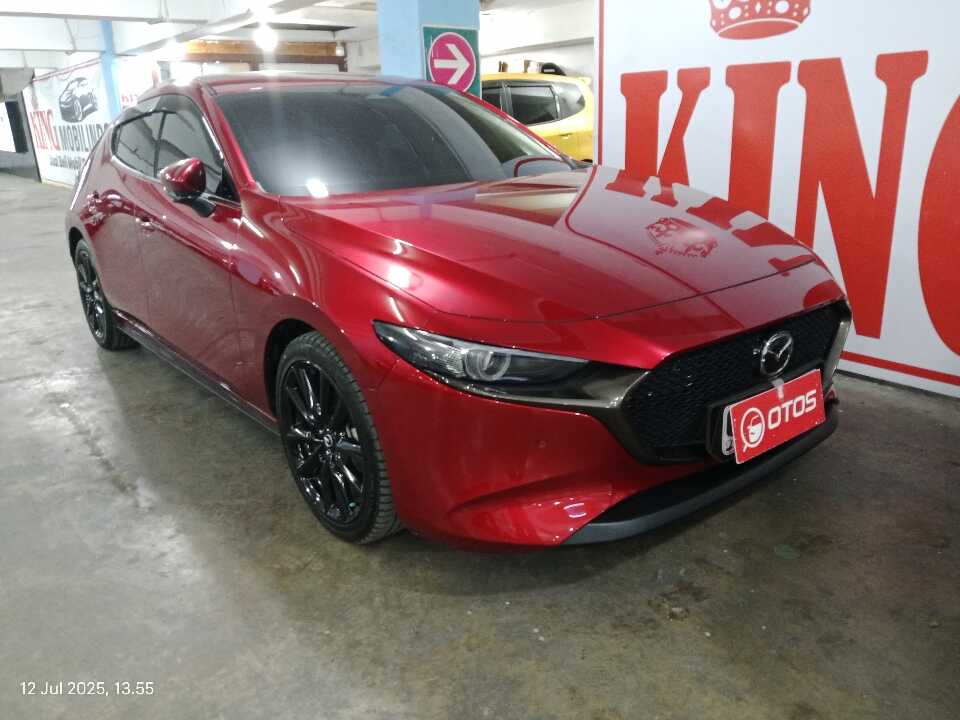 2024 Mazda 3 1.5 - Foto 1 dari 6