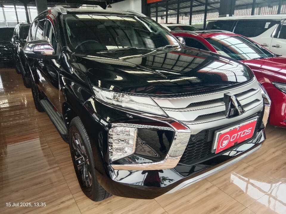 2023 Mitsubishi Pajero Sport 2.4 Dakar Ultimate - Foto 1 dari 6