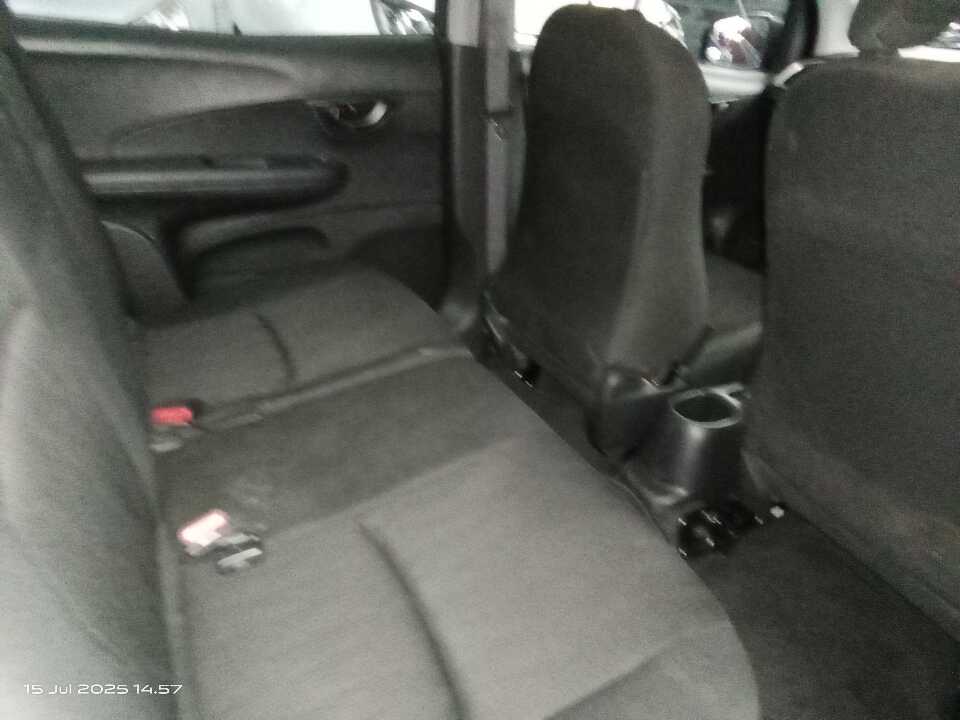 Foto Mobil Bekas Kabin Belakang Honda Mobilio 1.5 S tahun 2018