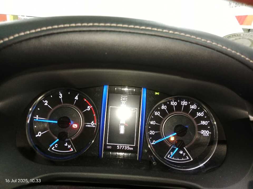 Foto Mobil Bekas Odometer Toyota Fortuner 2.4 4X2 VRZ tahun 2016