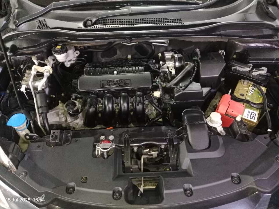 Foto Mobil Bekas Mesin Honda HR-V 1.5 tahun 2016