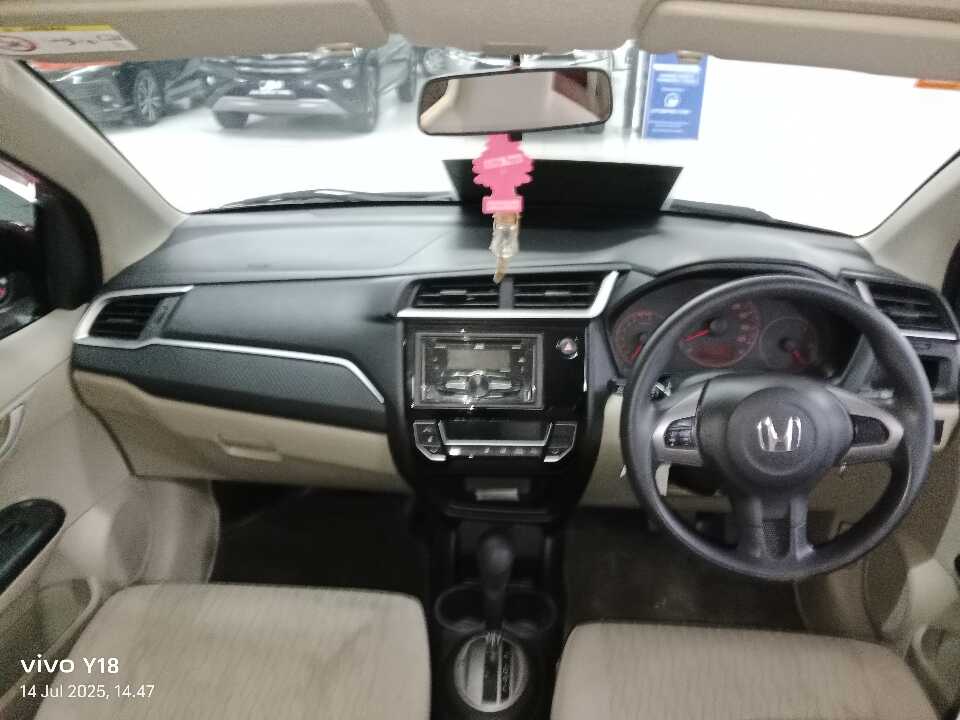 Foto Mobil Bekas Dashboard Honda Brio 1.2 Satya E tahun 2018
