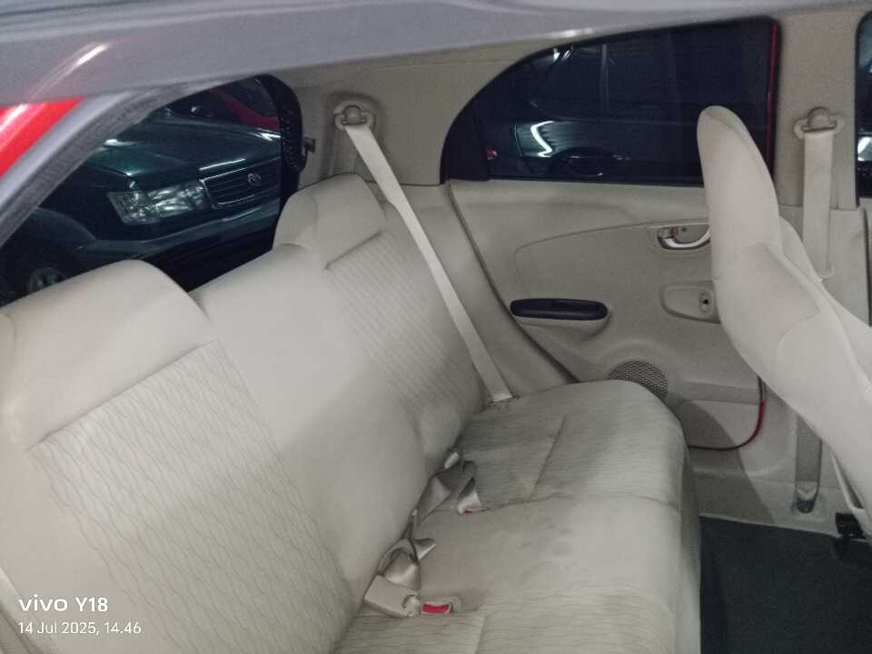 Foto Mobil Bekas Kabin Belakang Honda Brio 1.2 Satya E tahun 2018