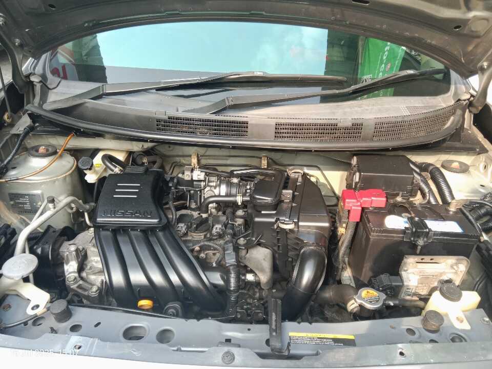 Foto Mobil Bekas Mesin Nissan March 1.2 tahun 2011