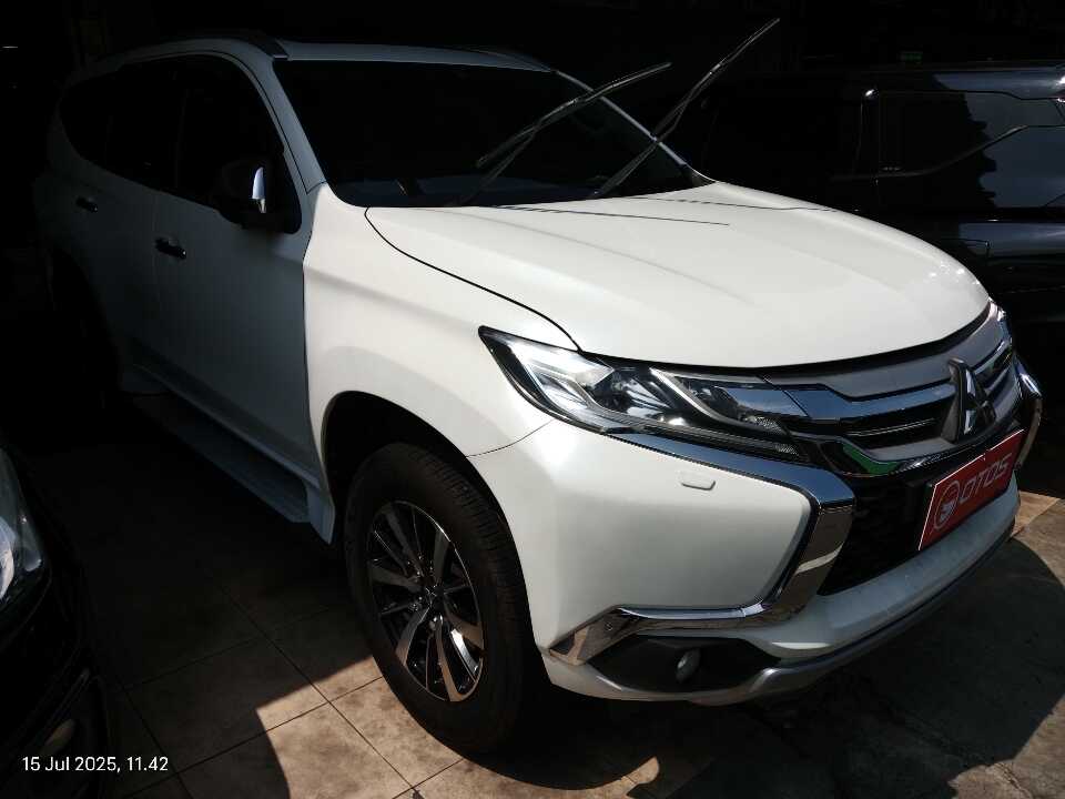 2016 Mitsubishi Pajero Sport 2.4 Dakar 4X2 - Foto 1 dari 6