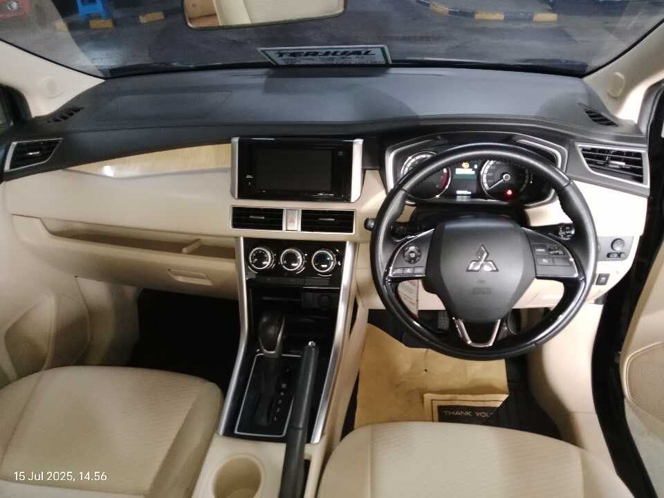 Foto Mobil Bekas Dashboard Mitsubishi Xpander 1.5 Ultimate tahun 2020